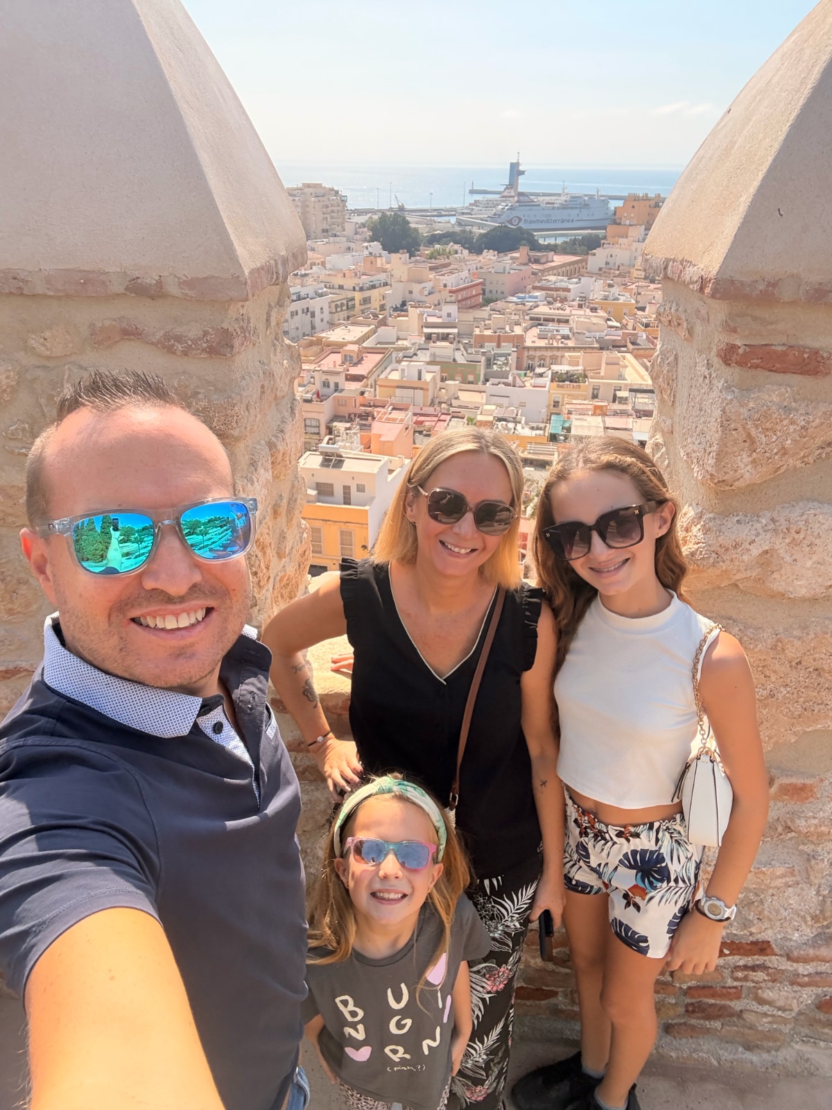 Guillaume, Sophie et nos deux filles — Orihuela Costa